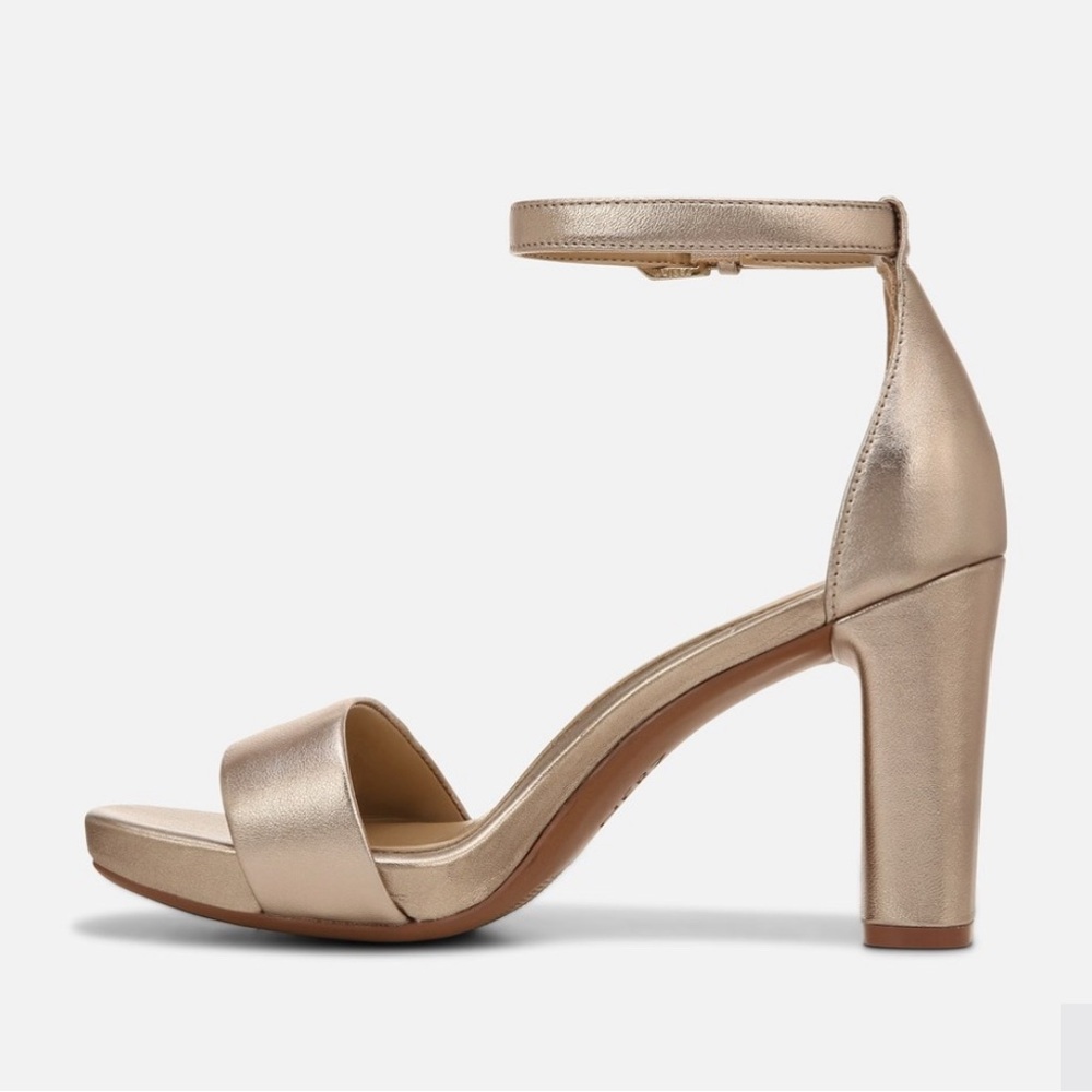 Brand New NEVER WORN Naturalizer Heel 8.5 Joy